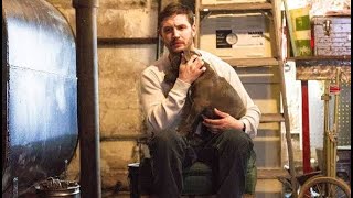 شخص خطير بيقتل راجل بطريقه عنيفه علشان حاول يأذى الكلب بتاعه ..  ملخص فيلم The Drop