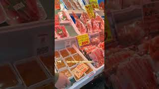 ¡Regateo extremo en Tokio! 🦀🤑 #japon #japoneses #japones #mercado