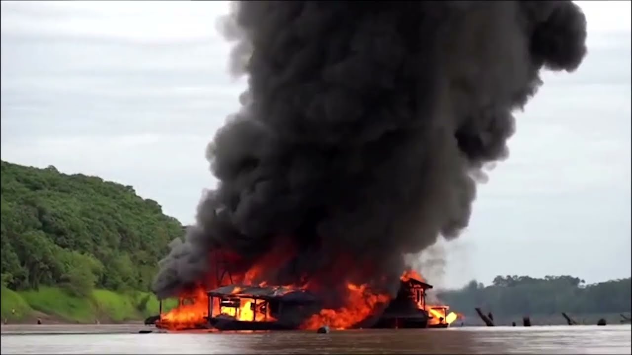 Boats burned in illegal gold-mining raid in Bolivia
