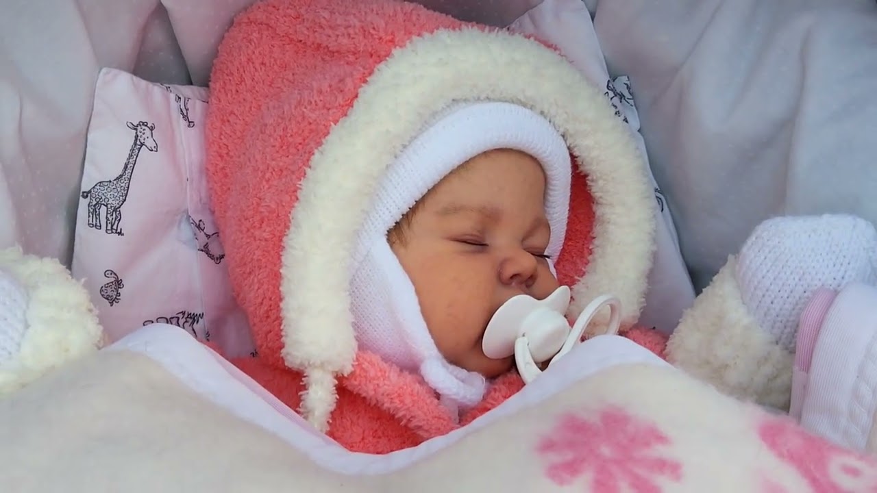 Eeine kleine runde mit rebornbaby Stella ( Unbezahltes Werbevdeo ) 