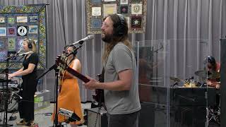 The Moon and You - Rex
https://themoonandyou.com
http://wncw.org
http://twitter.com/wncw
http://facebook.com/WNCW887
http://www.instagram.com/wncw_radio/
The Moon and You perform Rex live in Studio B
Recorded May 1st, 2025
Host: Martin Anderson
Audio Engineer: Sean Rubin The Moon and You - Rex