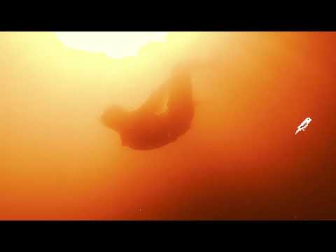 在 YouTube 上观看 Khamsin - A Lifetime Staring At You (Sonnee Remix)