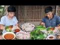 Bún Ruột Heo Mắm Nêm Ngoài Đồng Cực Ngon | VTNam Vlog #127