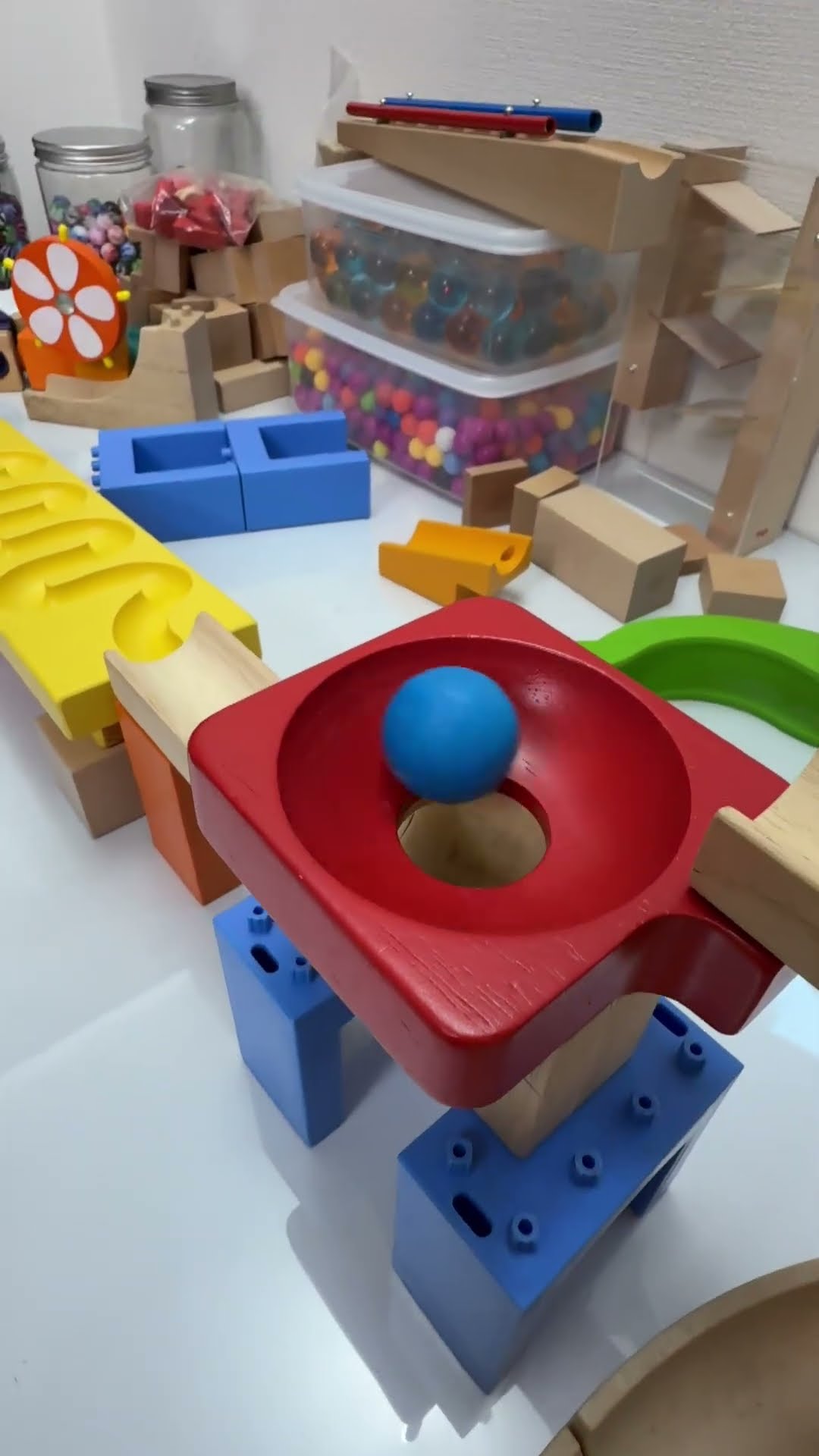 HABAクーゲルバーン マーブルラン ビー玉転がし HABA ハバ ] 組み立てクーゲルバーン ドイツ 4歳 ブラザージョルダン