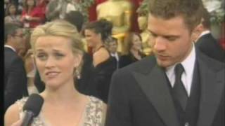 Reese-Witherspoon_2006-Oscars_Red-Carpet.wmv