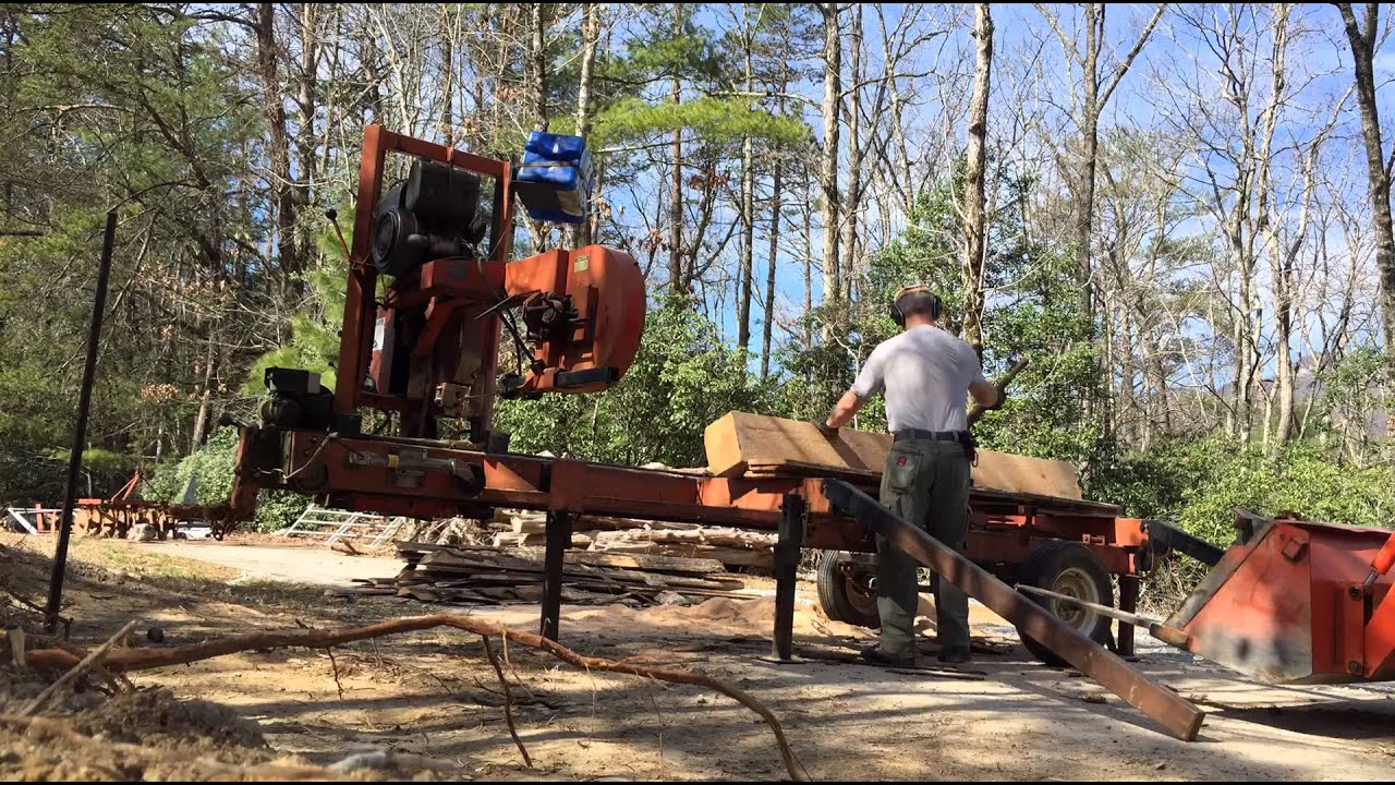 Saw milling an oak log YouTube