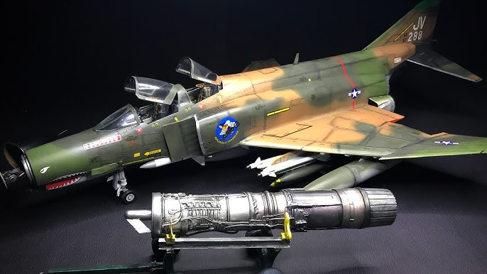 1/32 McDonnell F-4 C/D Phantom II