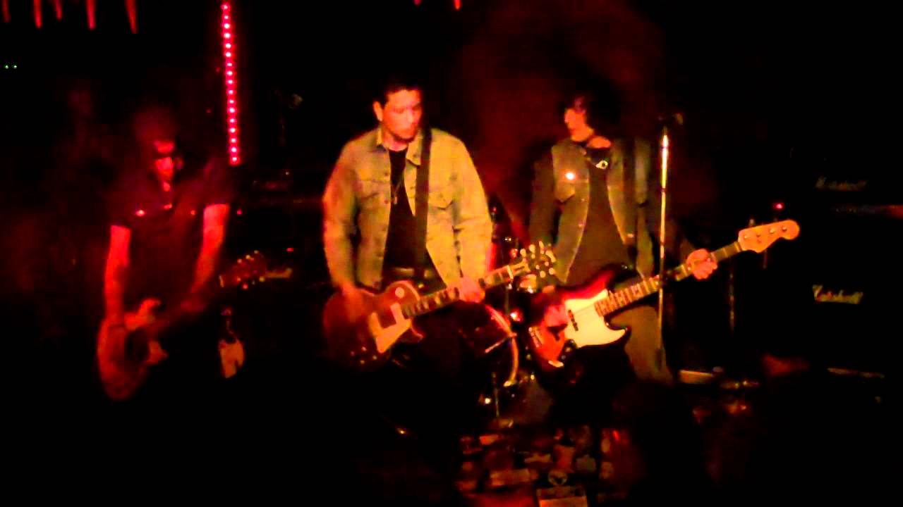 One Trax Minds - Aq (Live @ Wild At Heart - Berlin)