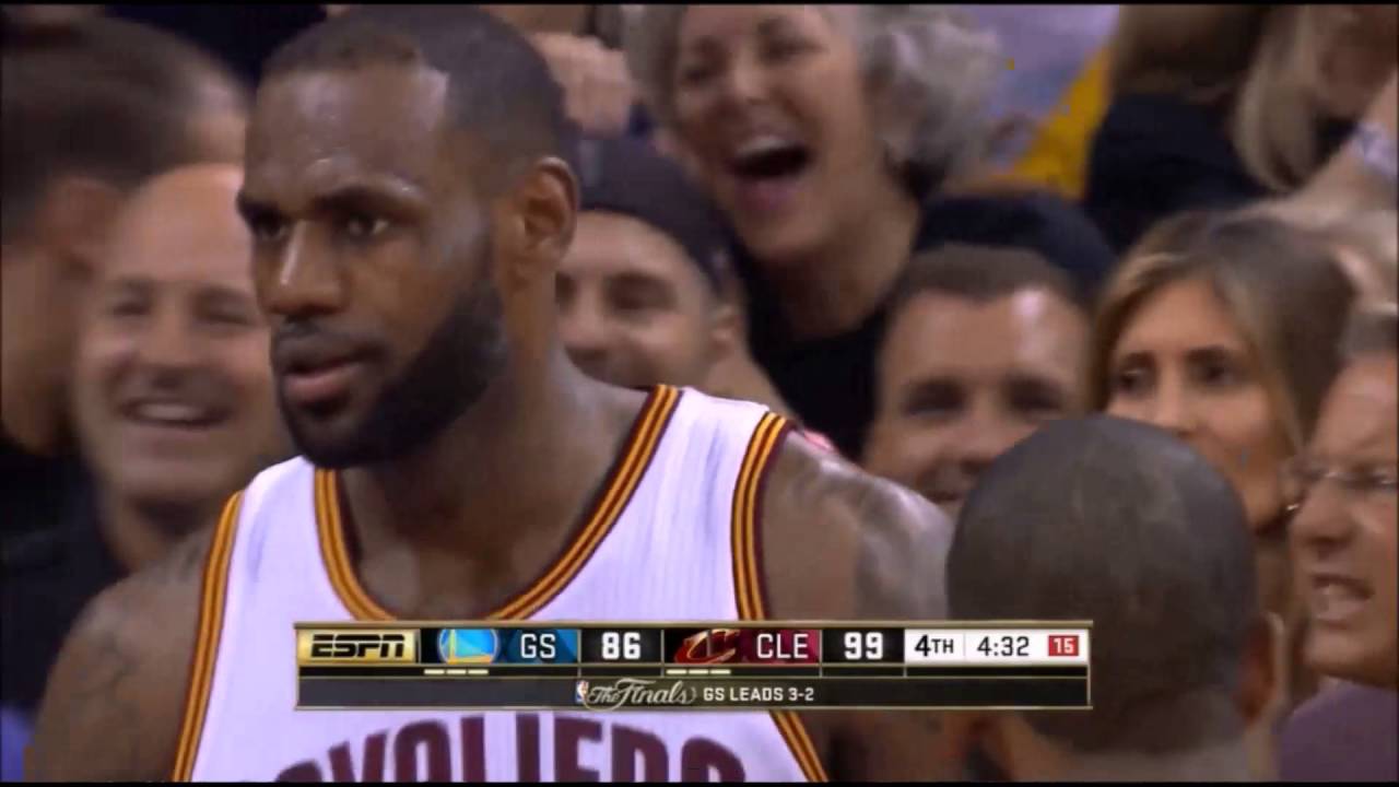 LeBron James blocks Stephen Curry and trash talks him 