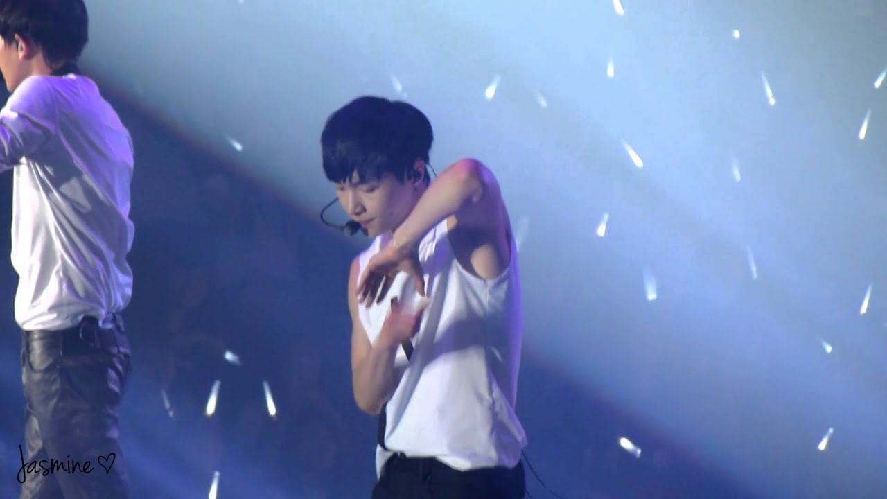 exo'luxion in Hong Kong Don't Go(蝴蝶少女) Yixing Focus