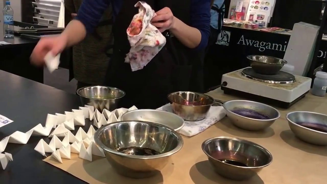 Awagami Orizome-shi Paper-dyeing Demo