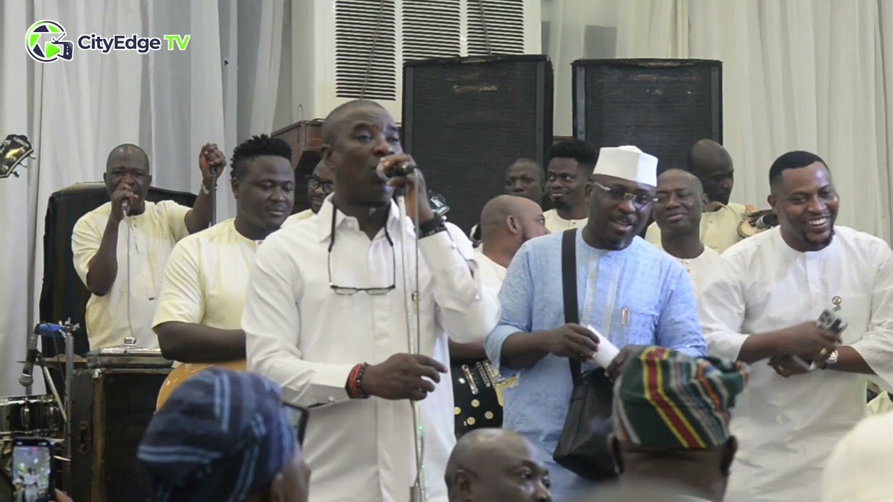 K1 DE ULTIMATE SERENADES ONIBA EKUN AT HIS DAUGHTERS WEDDING CEREMONY 