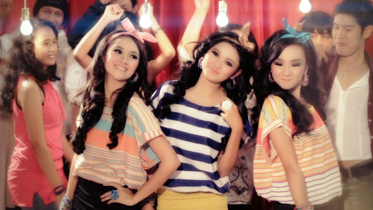 Intinity Picture - Video CLIP - V THREE SI TOLE - YouTube