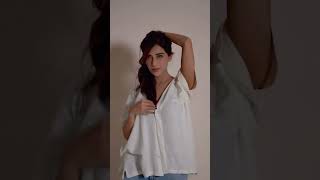 Actress Angelakrislinzki Navelpiercing 14