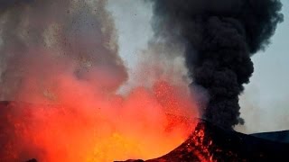 Volcano Eruption Fogo Island (Cape Verde)(, 2014-12-01T01:18:13.000Z)