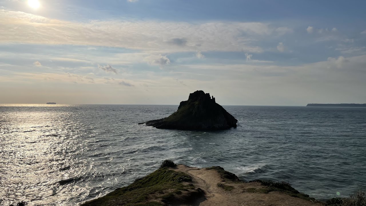 Torquay, Ilsham Marine Drive to Thatcher Rock in 4K HDR
