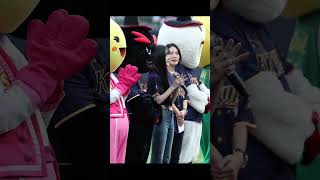 키스오브라이프 하늘 '선수처럼 힘찬 시구'
