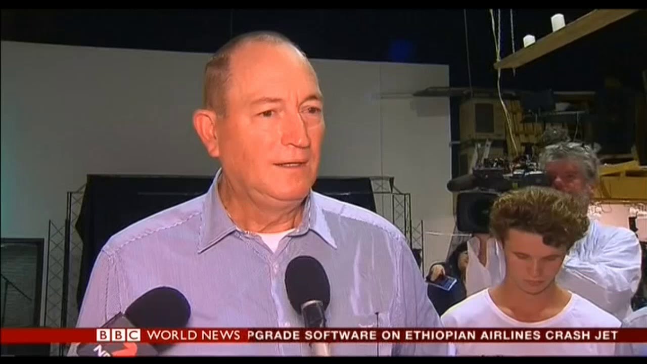 Australian Senator Fraser Anning     The EGG SPLATTER   ))  BBC Coverage