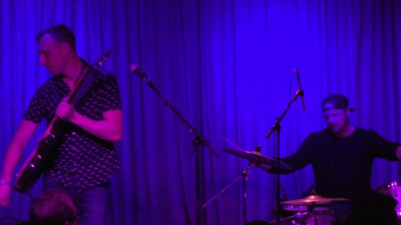 2 Banana Gun performs She Want It All & Sex Drugs And Rock 'N' Roll