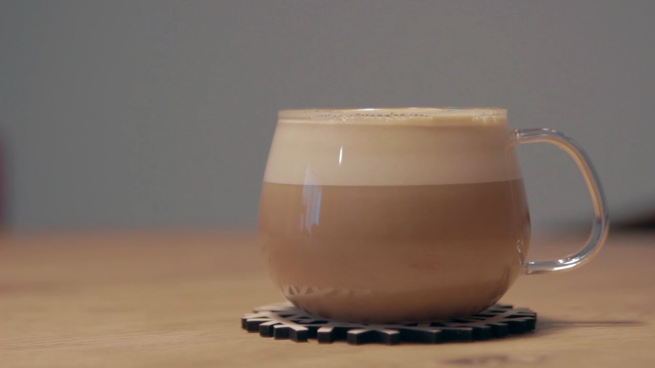 【あったかラテ作り】エスプレッソマシンを使わないフレンチプレスで作るアーモンドミルクラテ