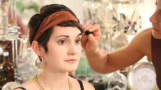 How to Do Makeup for an Egyptian Goddess