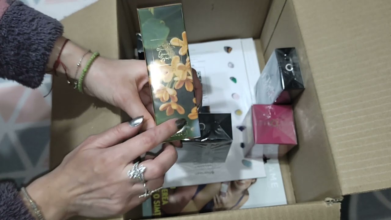 Unboxing Oriflame C6/2023 (1) - Set Extravaganza : 10 parfumuri + 2 GRATIS 🛍️🥰😍♥️🥰