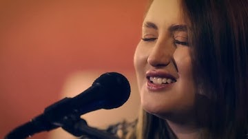 Rosa Linn - "SNAP" - (Offical Acoustic Video)