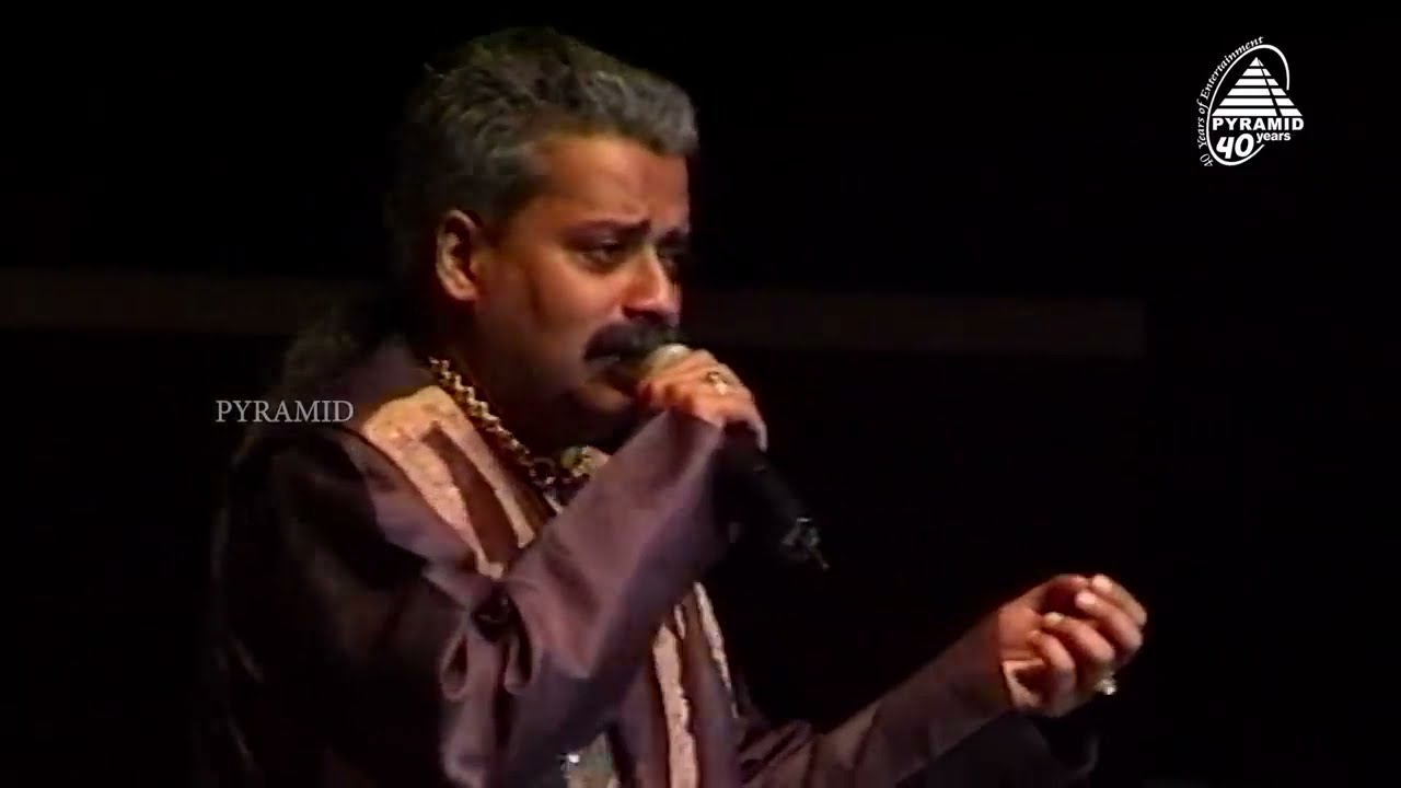 Un othattora Sivappa Anuradha and Hariharan singing