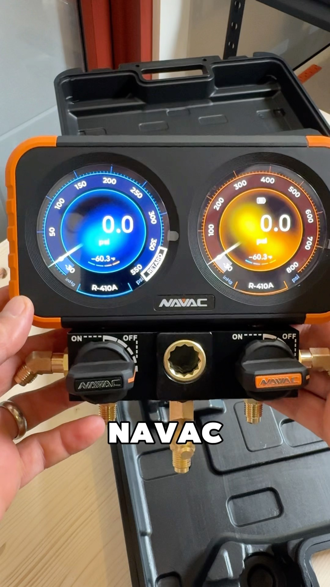 The N2DX FLEX-X Manifold Gauge is the first with an HD Color