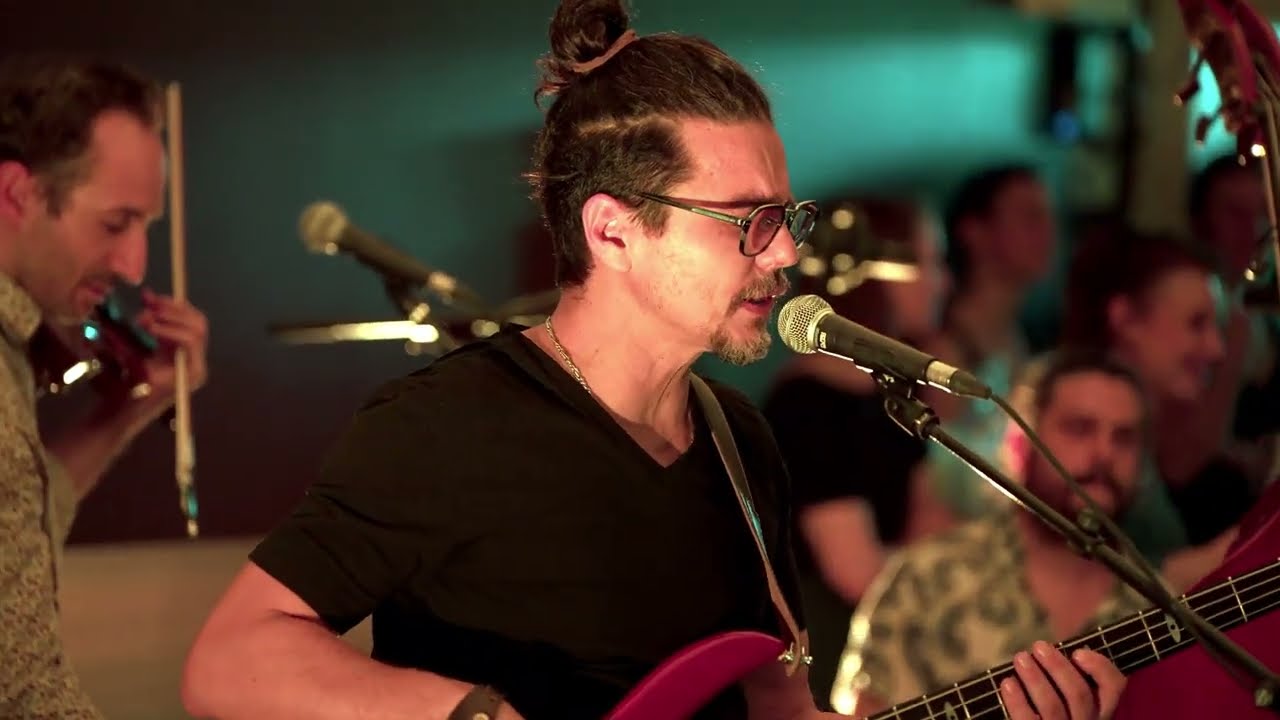 ChimiChango playing at Fête de la Danse Yverdon 3.5.2024