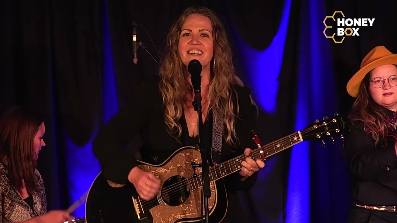 Vox Americana - Knoxville Town - Honey Box Live, Series 9, Episode