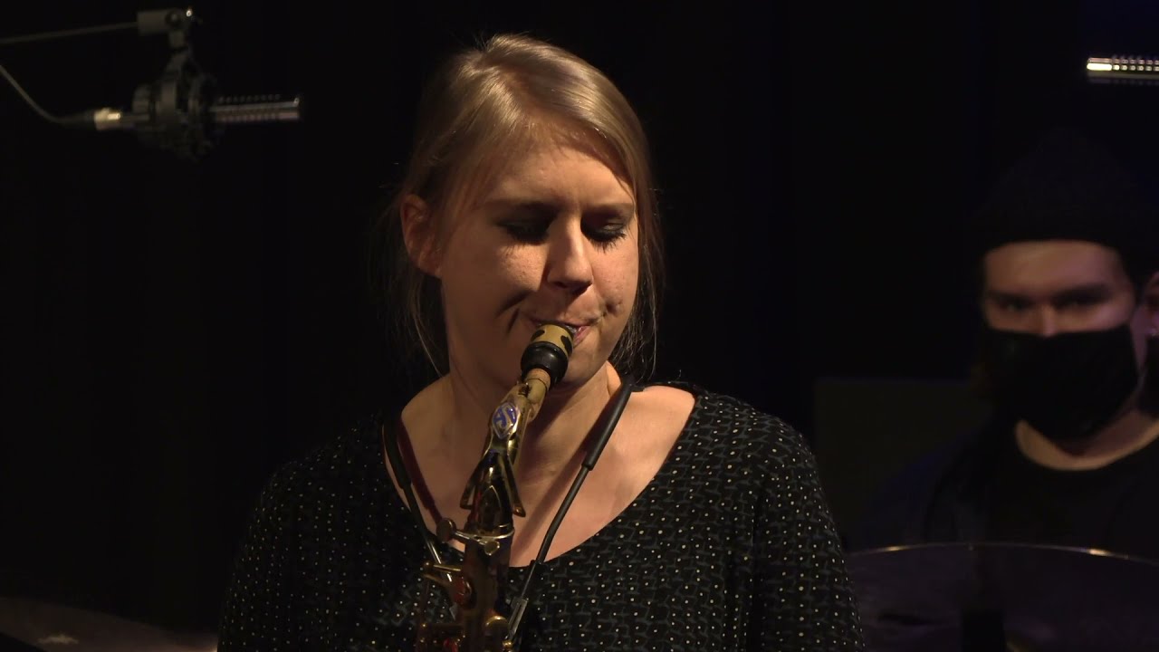 Maan Tila - worldworld (Live)