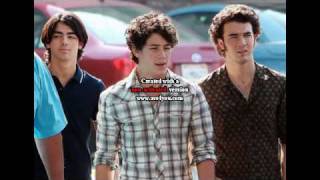 Chemicals React [A Jonas Brothers Love Story] Chapter 135. {Underthethumb.}
