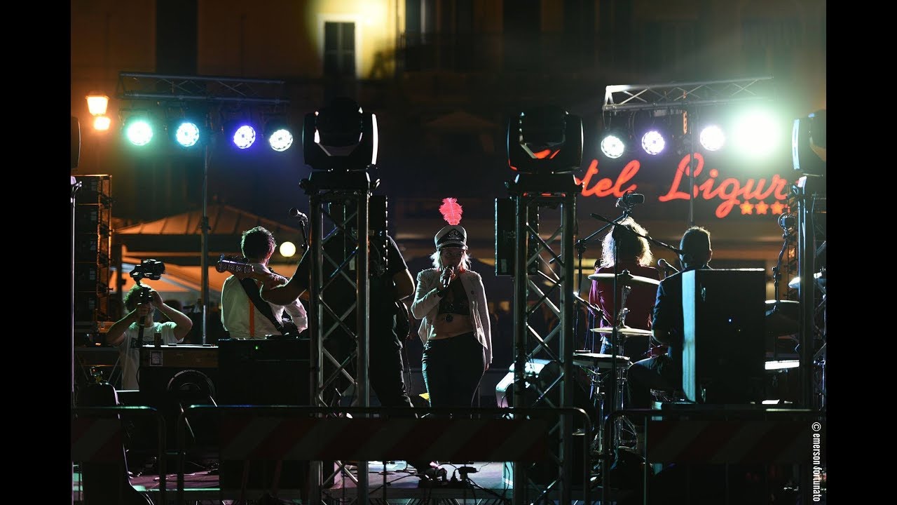 italian folklore TERRA VIVA - WRONG TYPE OF SNOW - LIVE IN ALASSIO