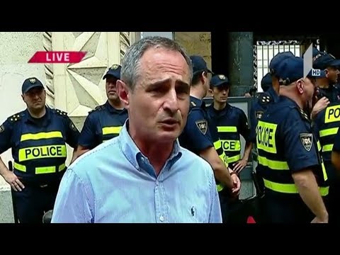 ვითარება პარლამენტთან