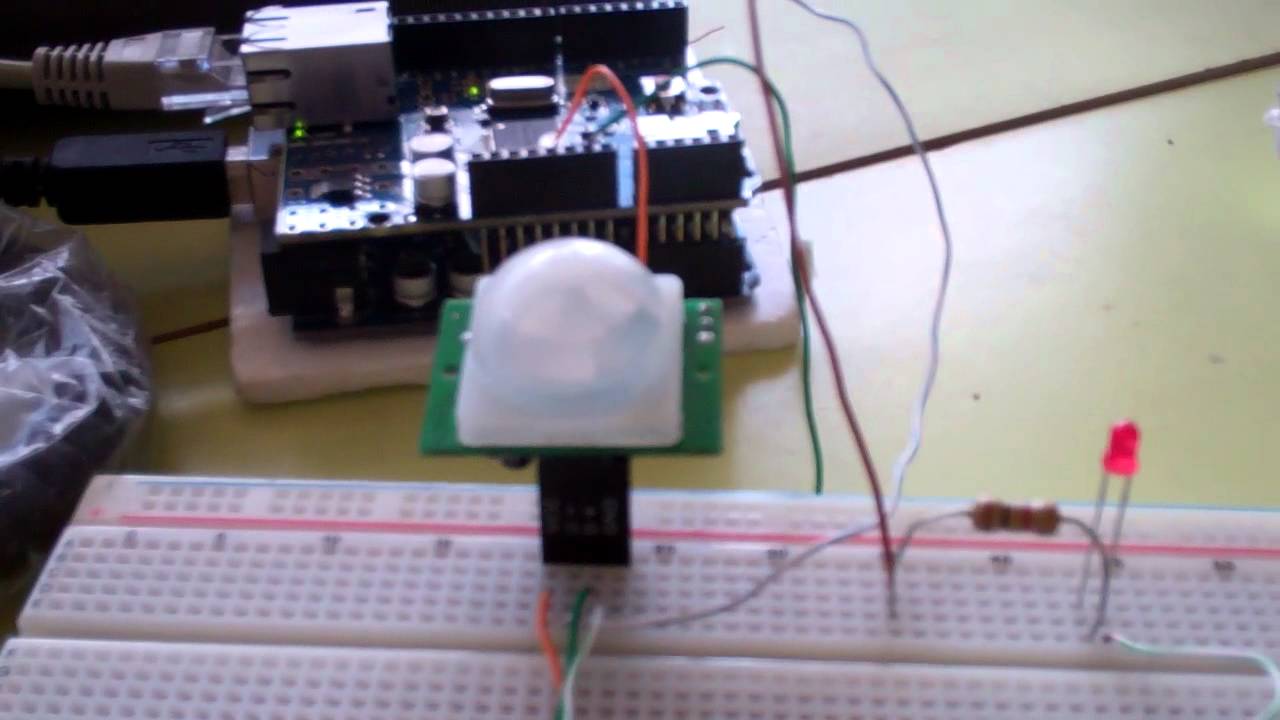 ARDUINO + PIR + ASTERISK - YouTube