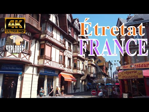 Walking in ÉTRETAT