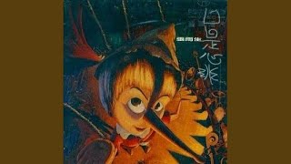 在黃昏融化了世界的色彩以前