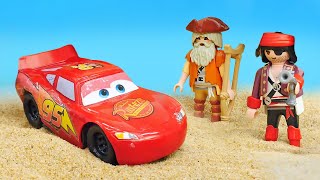 Rayo McQueen y los piratas buscan un tesoro