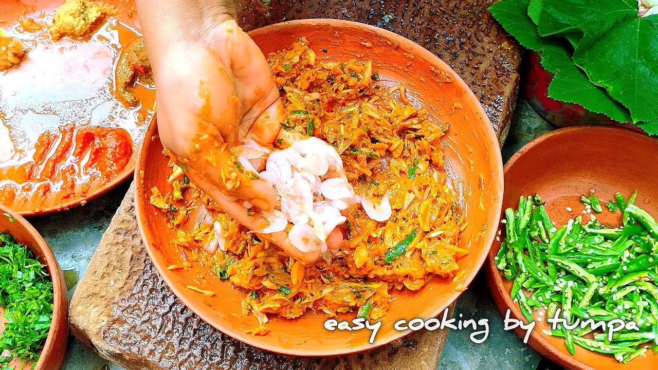 কুমড়ো পাতায় চিংড়ি পাতুরি | chingri paturi recipe