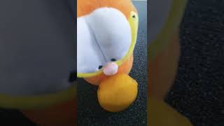 Garfield Eats A Lemon