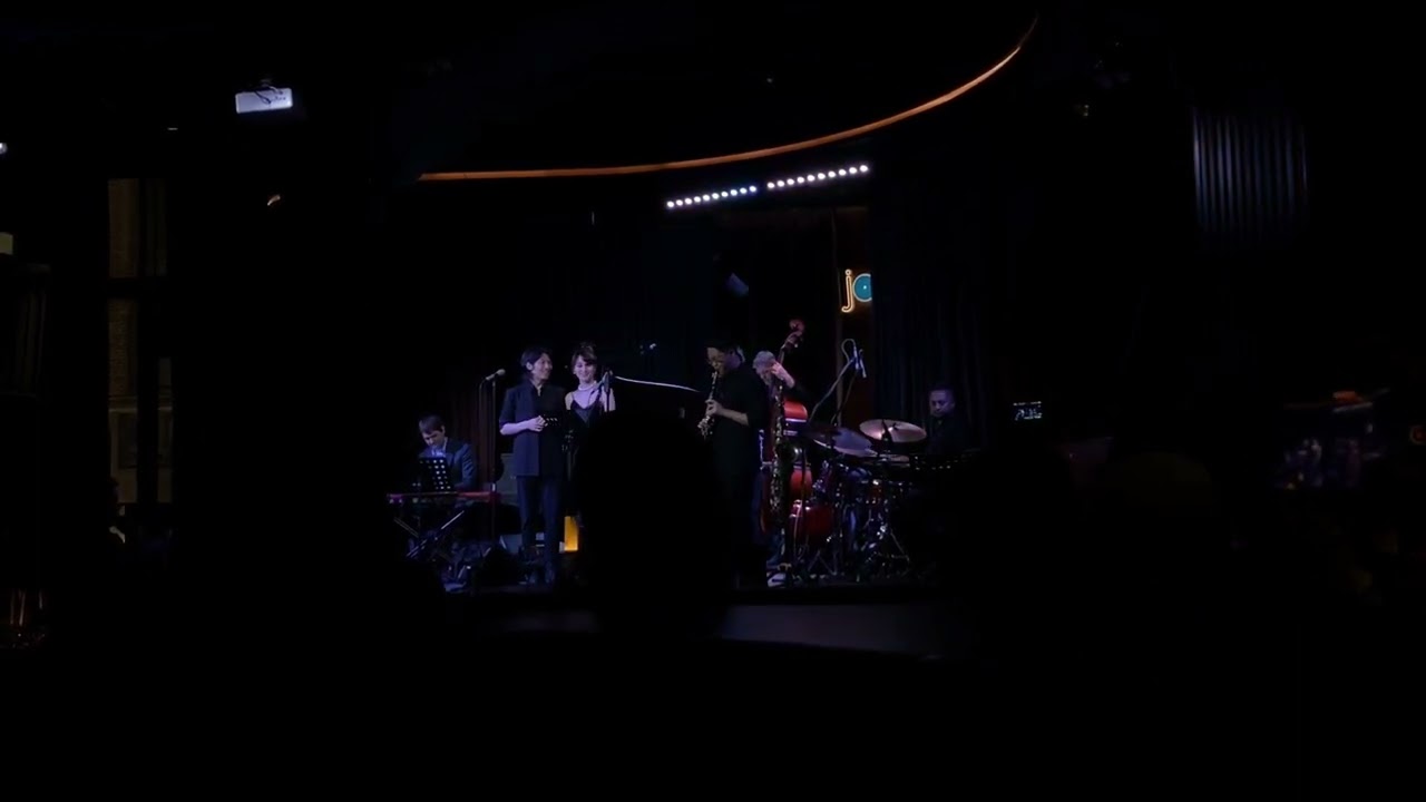 Jazz sensation Huang Ye throws a birthday party