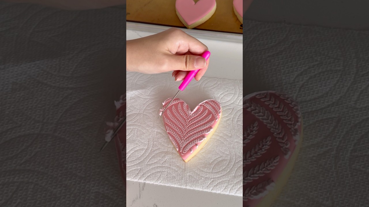 Stenciled heart cookie 💗 #cookiedecorating #baking #shortsfeed