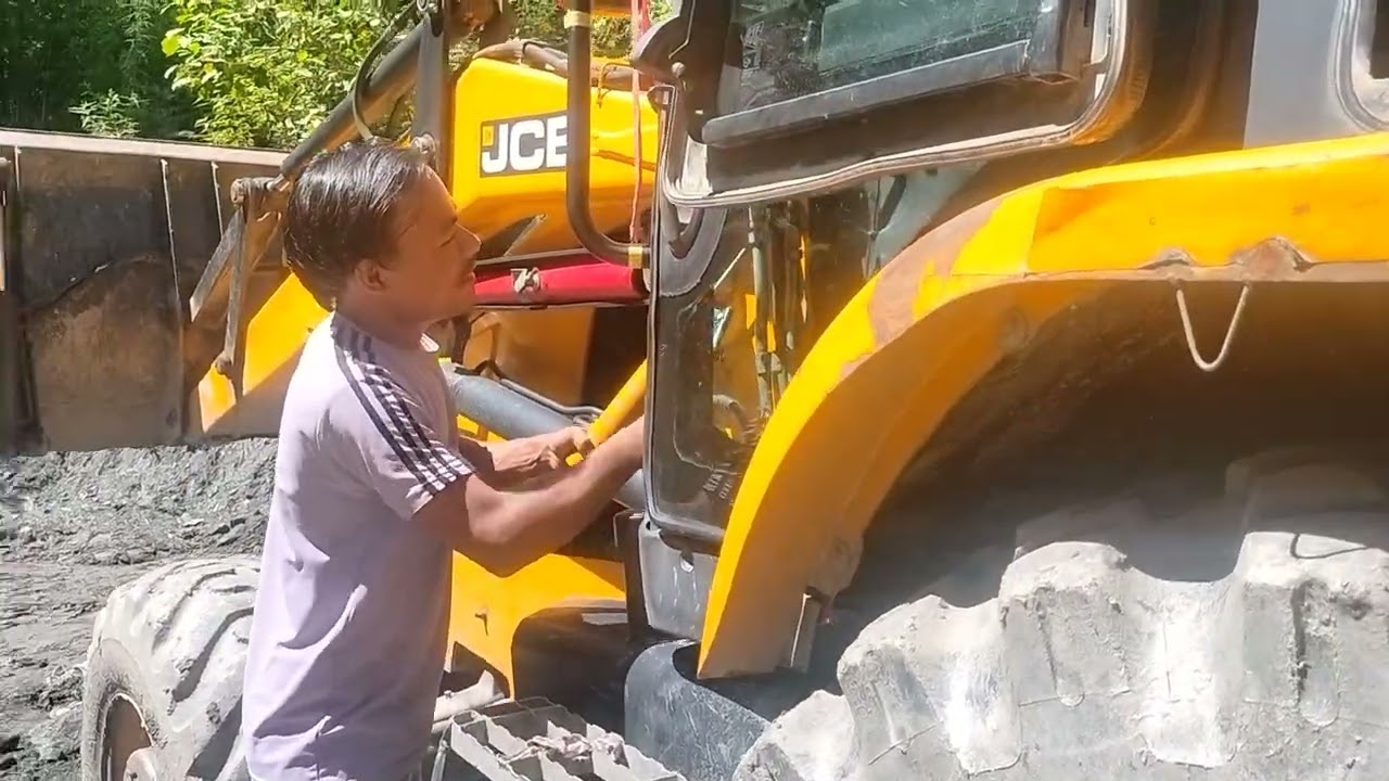 jcb greasing video
