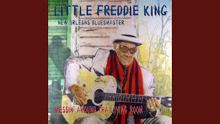 Vignette de la vidéo "Little Freddie King - I Wanna See Dr. Bones"