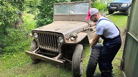 Found a 1942 JEEP Willys in an old garage!