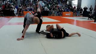 Jiu jitsu perfect execution of baseball choke - mouse trap for the opponent.