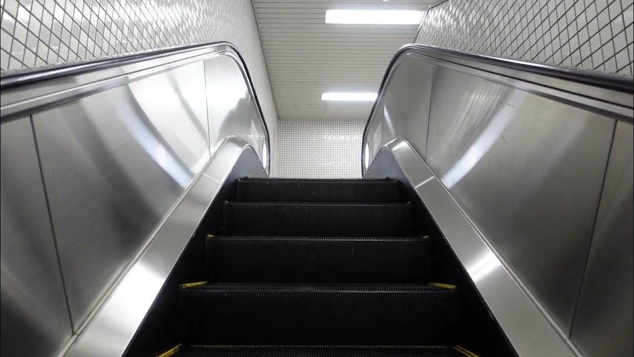 京都 京都市営地下鉄 六地蔵駅 1番出口 Rokujizo Station, Escalator Kyoto Japan YouTube