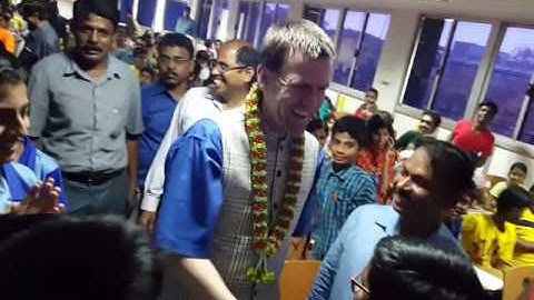 Jacob Aagaard entering the open lecture in Chennai