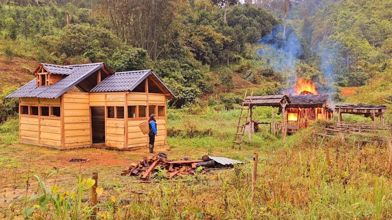 The young man is determined to build a farm in his hometown | The new house is almost finished.